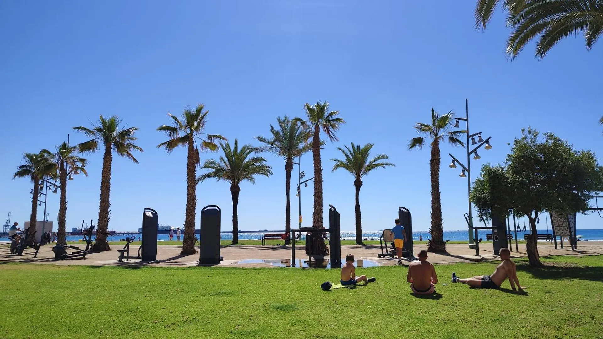 La Casita De Munecas - La Pineda Playa Apartment